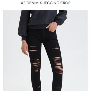 NWT American Eagle Ripped Crop Jegging